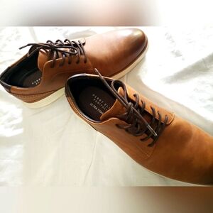 Perry Ellis dress shoes